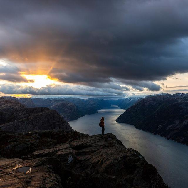 Готель Hikers Camp, Part Of Preikestolen Basecamp Єрпеланн Екстер'єр фото